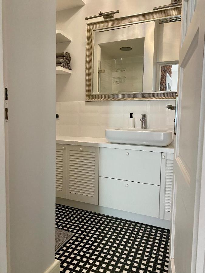 Chic Apartment In Vibrant Area - National Stadium - Saska Kepa วอร์ซอ ภายนอก รูปภาพ